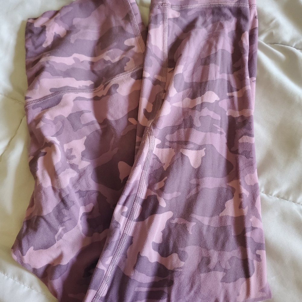 Lululemon align crops